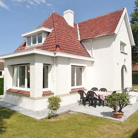 Holiday home Grillons *